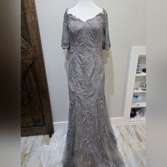 La Femme 24866 Off The Shoulder Embroidered Dress NWT size 12 Silver/Pink - Picture 3 of 6